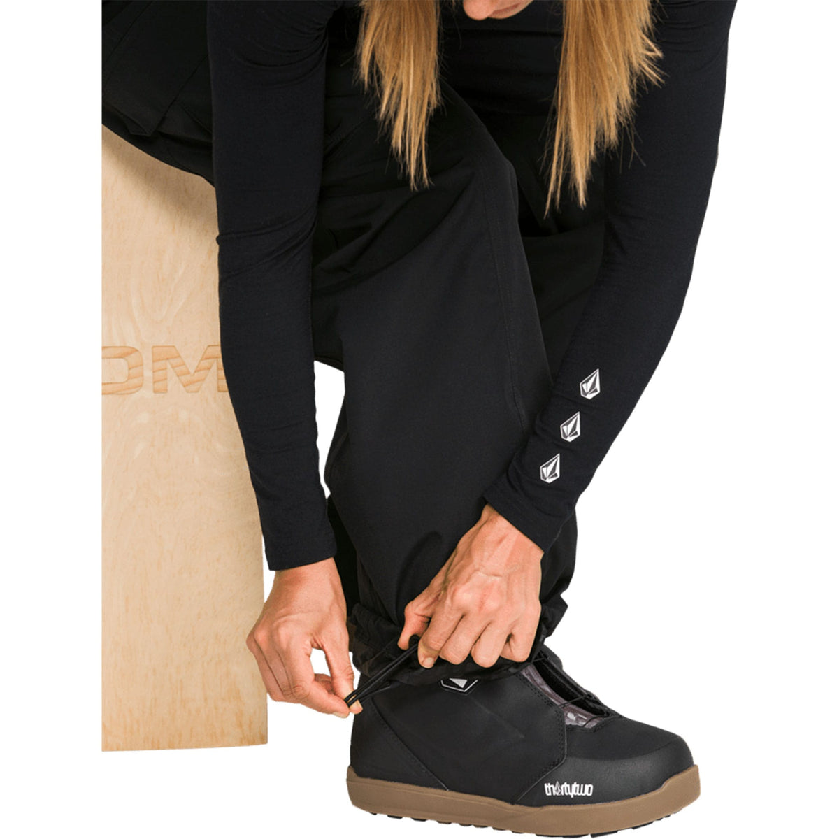 Volcom Women's Liftline 20K Pant Black 2027 Womens Snowboard Pants