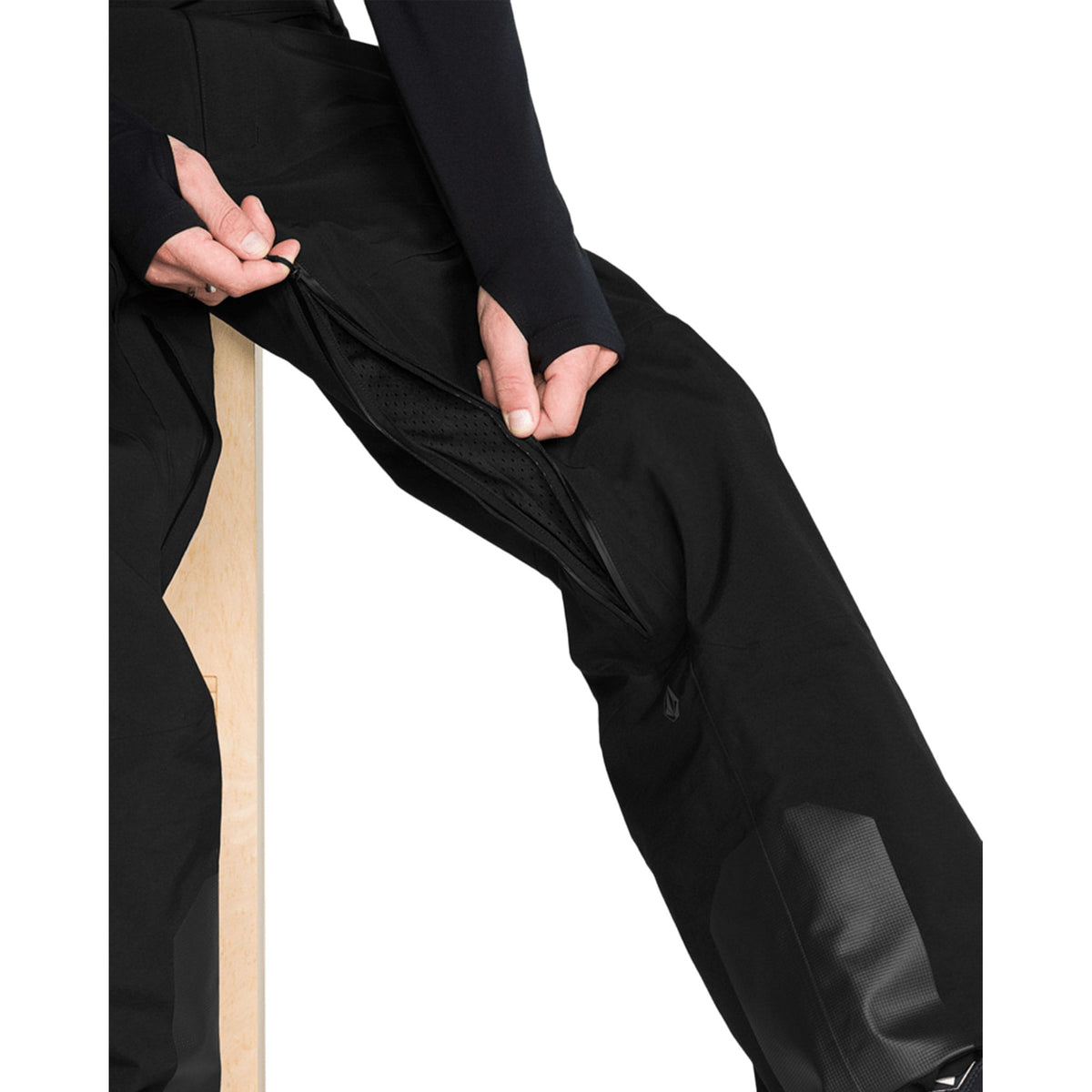 Volcom Anyox 3L Gore Pro Bib Black 2027 Mens Snowboard Pants