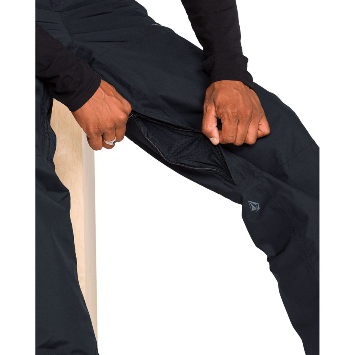 Volcom Dua Gore-Tex Pant Black 2027 Mens Snowboard Pants