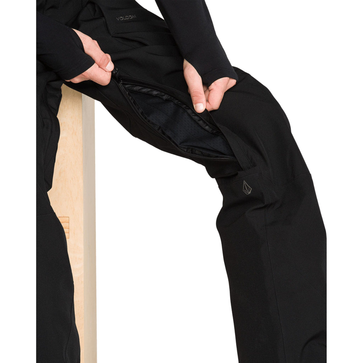 Volcom Roan Bib Overall Black 2027 Mens Snowboard Pants